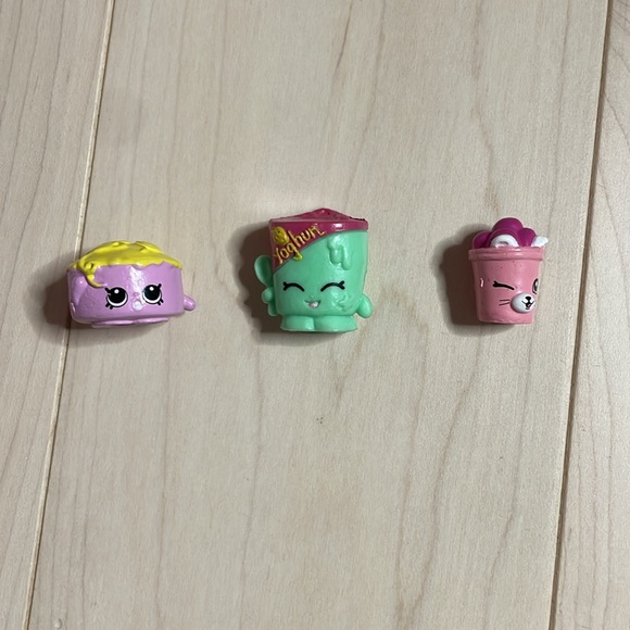 12$ PER 3 SHOPKINS comment what ones you want. - Picture 6 of 10